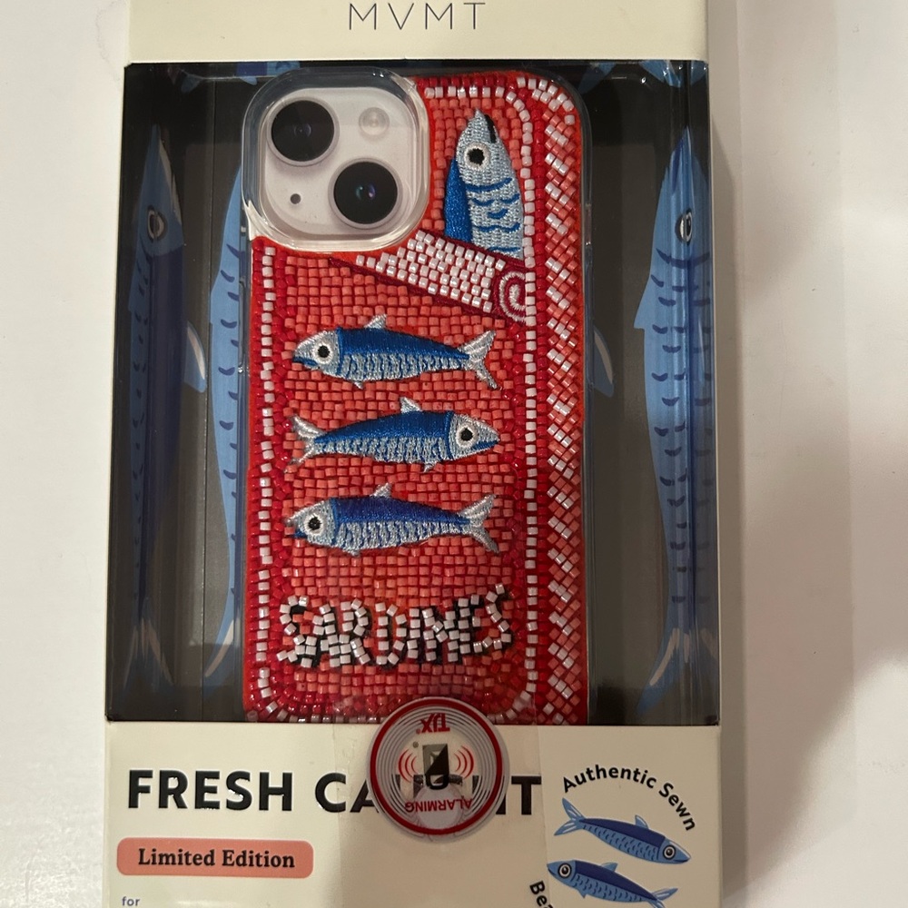 MVMT Red and Blue Fish Delight